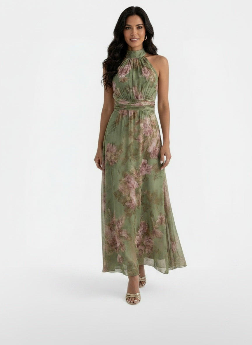 Full body view of the model wearing Vestido Maxi Floral Verde Mujer