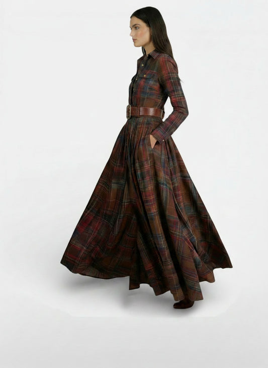 Side profile of the model wearing Vestido retro de mujer - Manga larga y cinturón