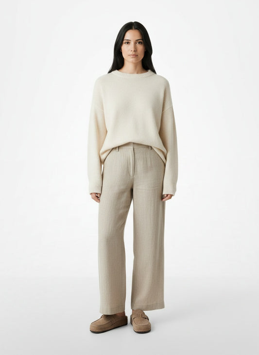 Standing front view of the model wearing Sandalias Ortopédicas Mujer Ante Hebilla