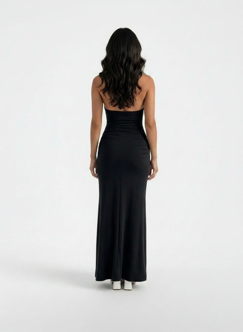 Back pose of the model wearing Vestido Largo Halter Elegante Mujer
