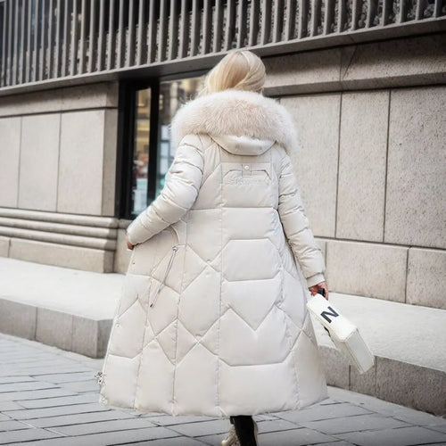 Abrigo acolchado largo entallado con cuello de pelo desmontable para mujer 8