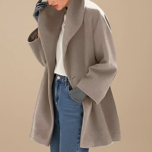 Abrigo de mujer oversize con cuello ancho y corte evasé 1