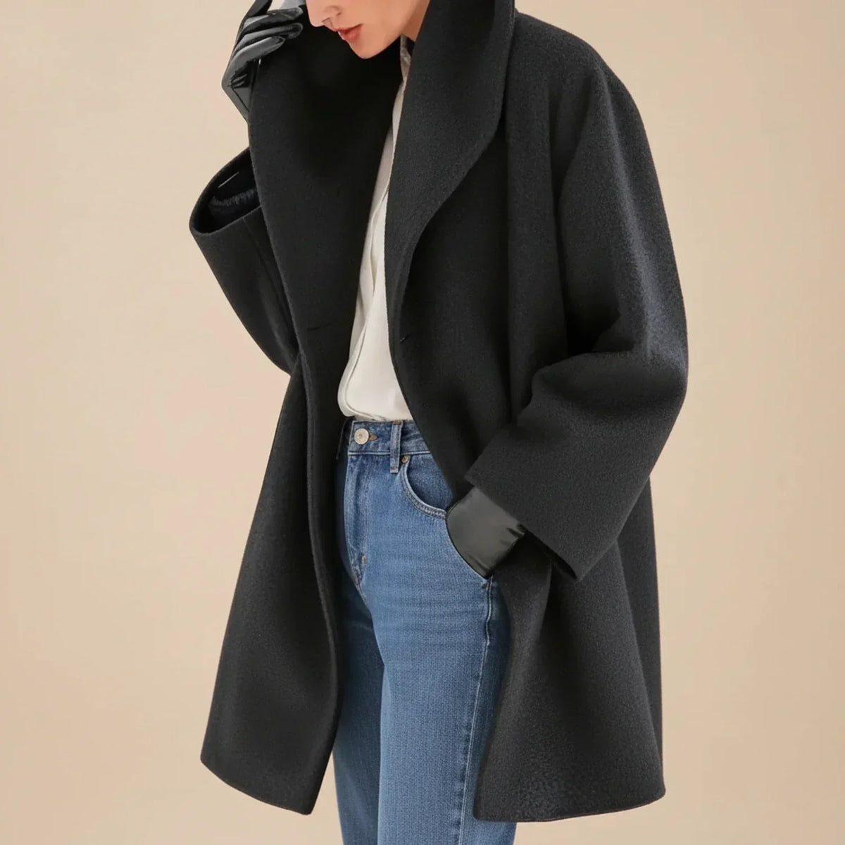 Abrigo de mujer oversize con cuello ancho y corte evasé 6
