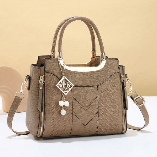 Bolso de mano acolchado mujer con bandolera y detalles dorados 4