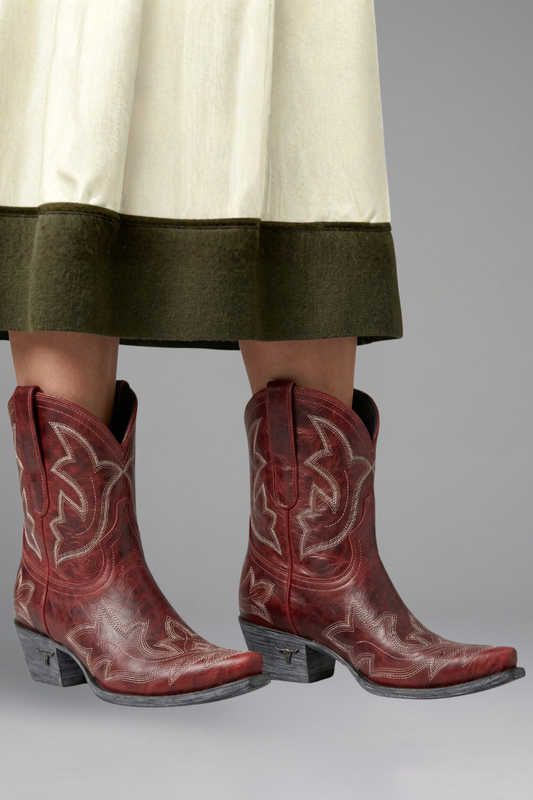 Botas cowboy mujer de caña media con bordado y puntera fina 2