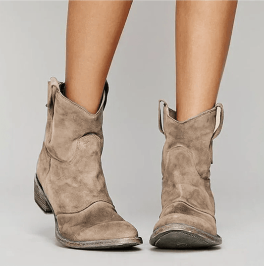 Botines camperos de ante para mujer de tacón bajo y punta redonda 2