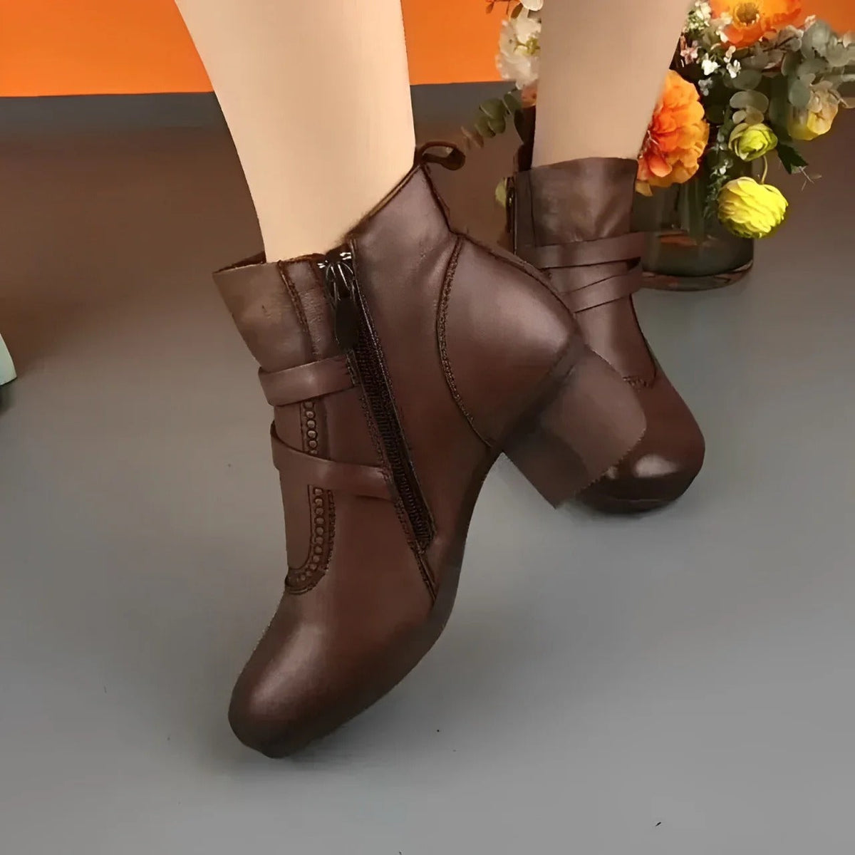 Botines de mujer con hebilla y tacón bajo 7