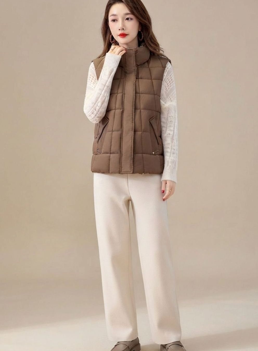 Chaleco acolchado mujer con cuello alto y cordón ajustable 5