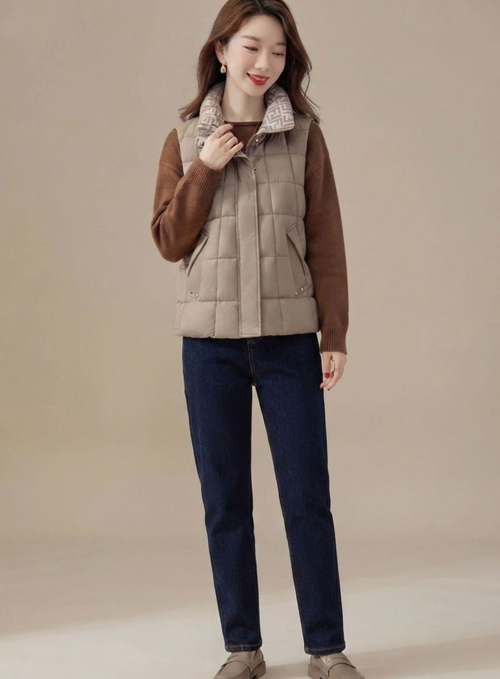 Chaleco acolchado mujer con cuello alto y cordón ajustable 7