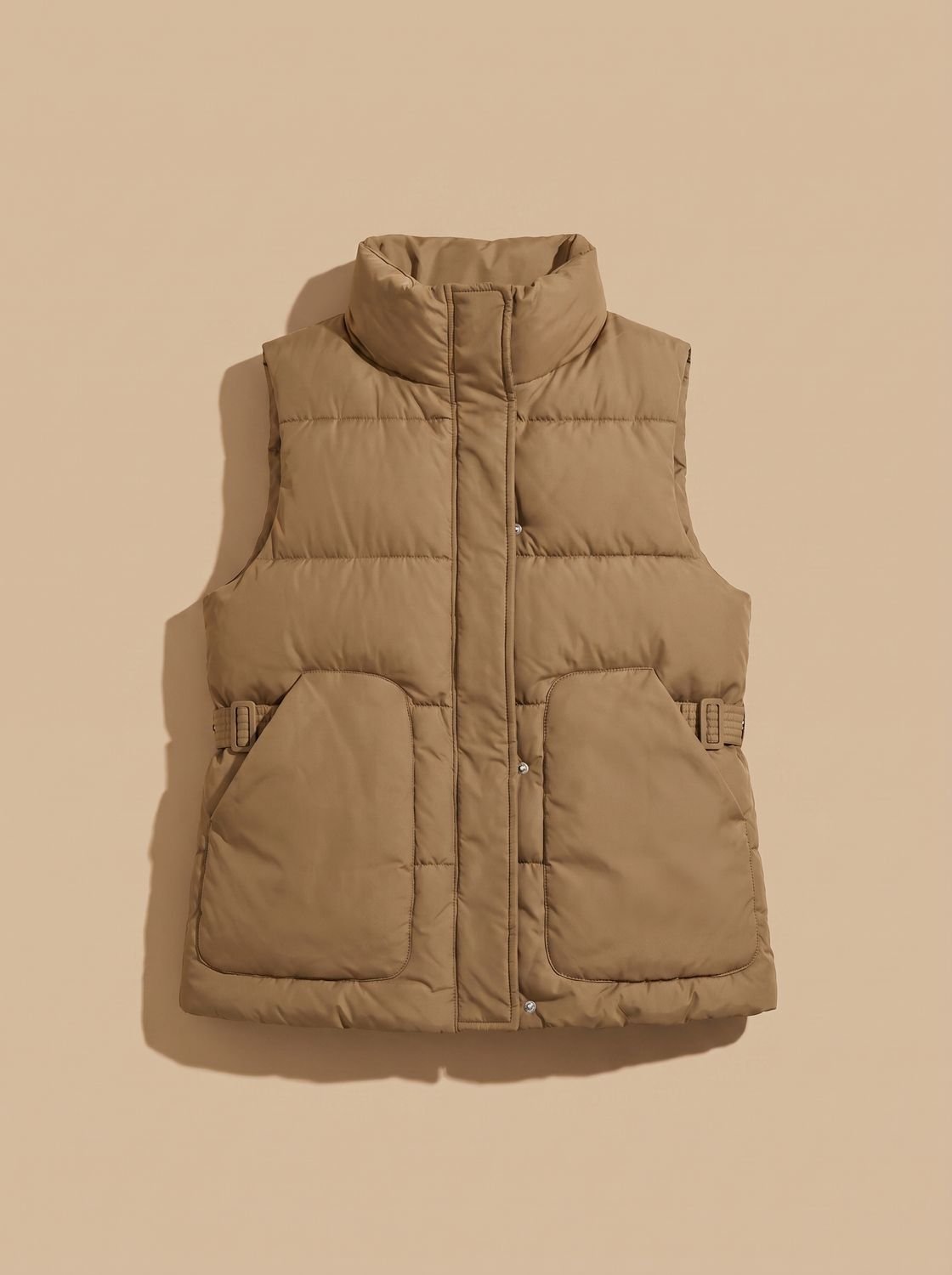 Chaleco acolchado mujer con cuello alto y hebillas laterales 6