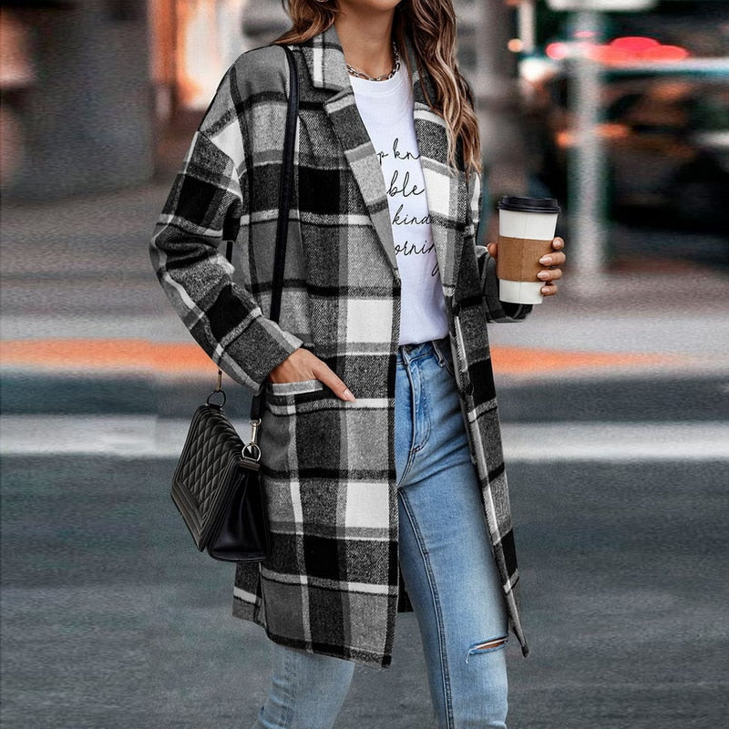 Chaqueta larga de cuadros mujer con botones y bolsillos 2