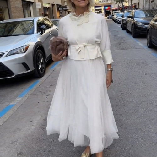 Conjunto de dos piezas con blusa corta y vestido largo fluido 2