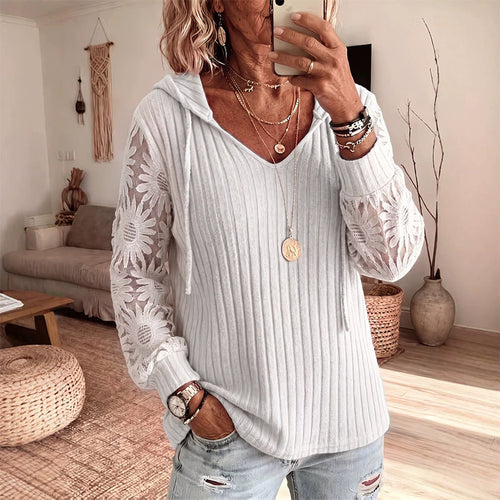 Jersey mujer con capucha, cuello en V y mangas de encaje floral 1