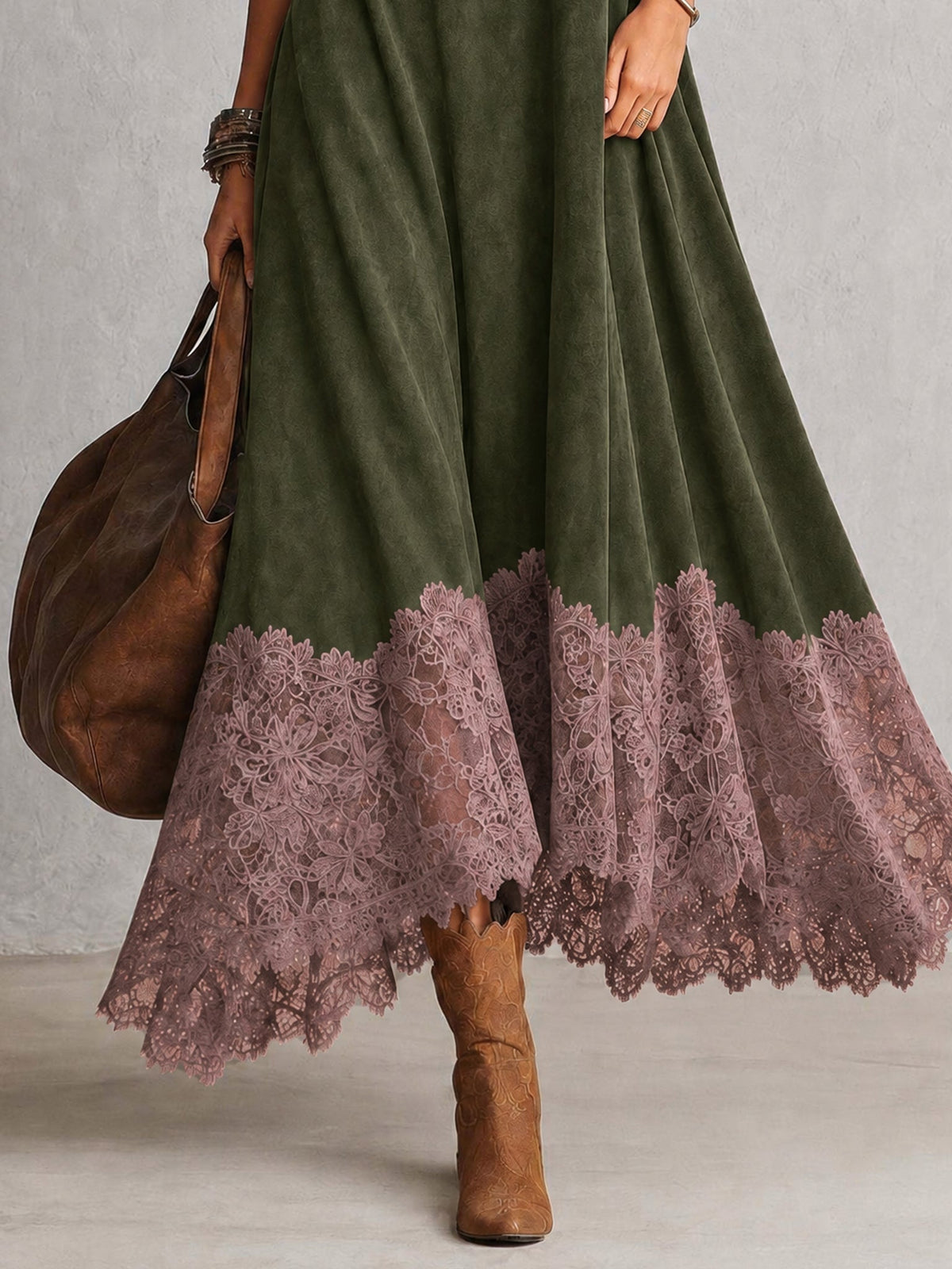 Vestido largo con cuello alto y bajo de encaje floral 16